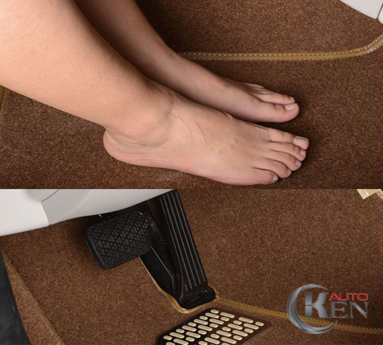 Thảm lót sàn giúp bảo vệ xe và tăng tính thẩm mĩ 